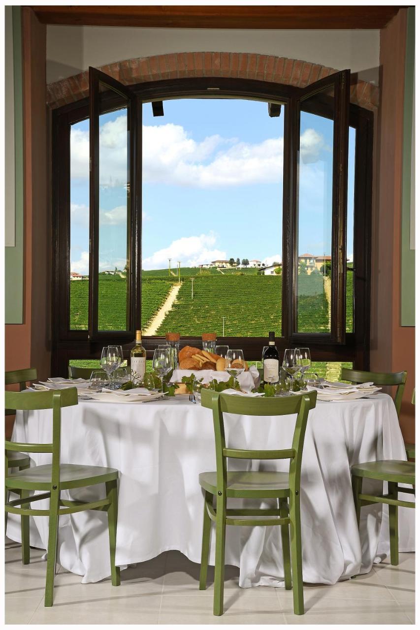 Panoramic Villa Garassino - Country Rooms And Fine Restaurant Treiso Luaran gambar
