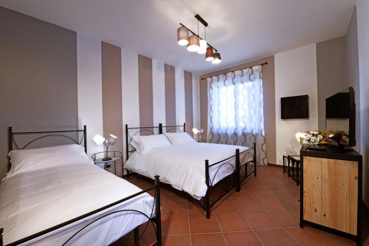 Panoramic Villa Garassino - Country Rooms And Fine Restaurant Treiso Luaran gambar