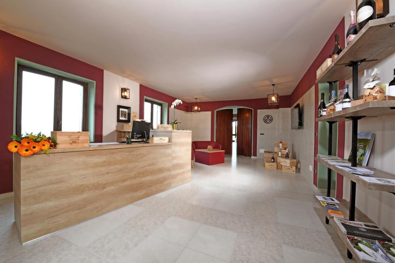 Panoramic Villa Garassino - Country Rooms And Fine Restaurant Treiso Luaran gambar