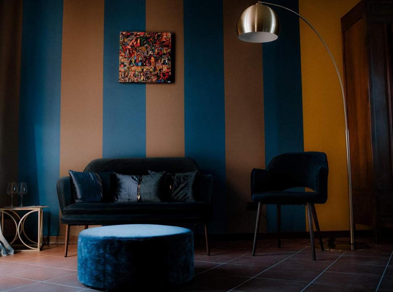 Panoramic Villa Garassino - Country Rooms And Fine Restaurant Treiso Luaran gambar