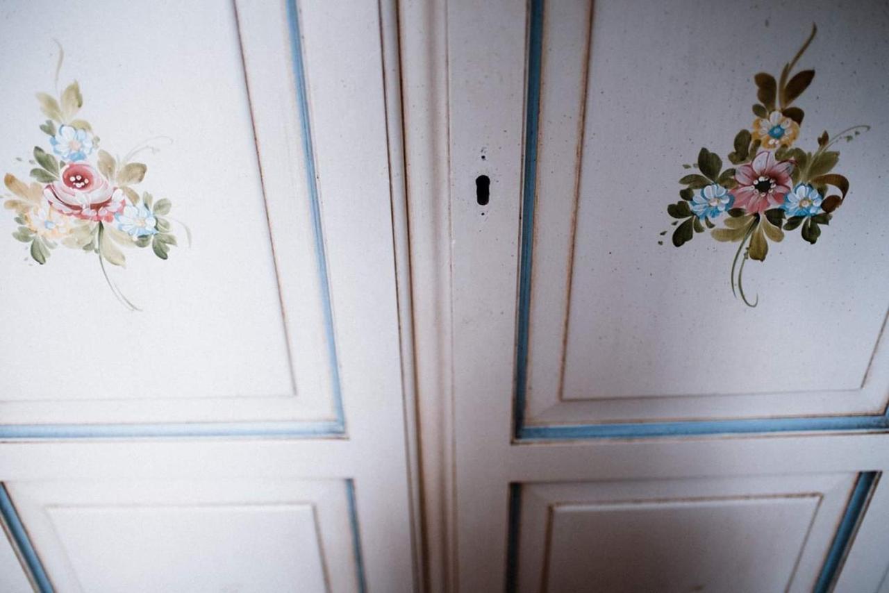 Panoramic Villa Garassino - Country Rooms And Fine Restaurant Treiso Luaran gambar
