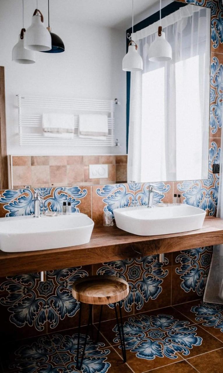Panoramic Villa Garassino - Country Rooms And Fine Restaurant Treiso Luaran gambar