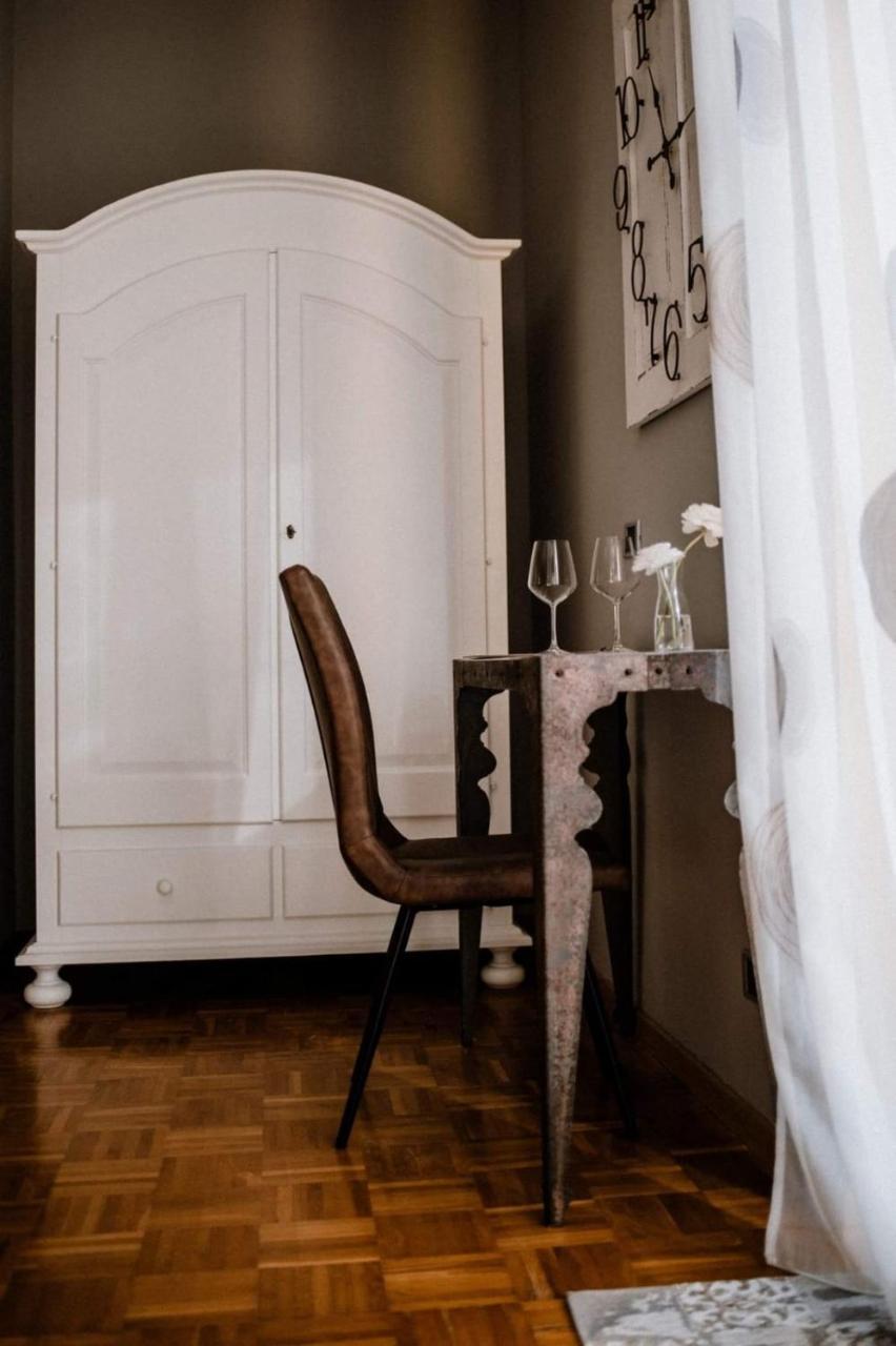 Panoramic Villa Garassino - Country Rooms And Fine Restaurant Treiso Luaran gambar